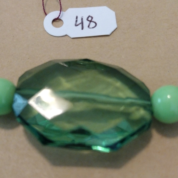 Artemis's Gems custom-made beaded bracelet with large green Jewel, green - Picture 2 of 4